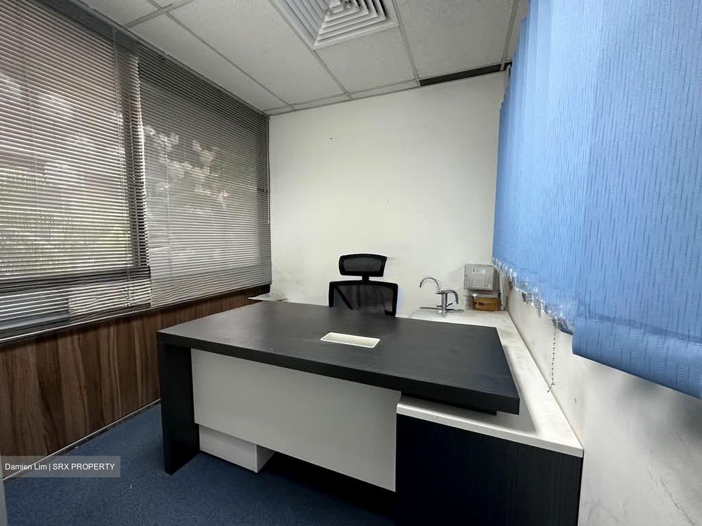 Chiat Hong Building (D7), Office #566235771
